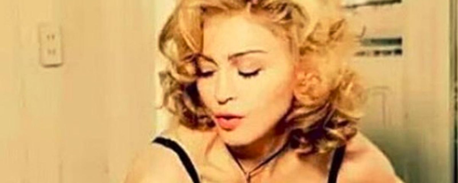Madonna offre de faire une fellation en échange d'un simple geste...