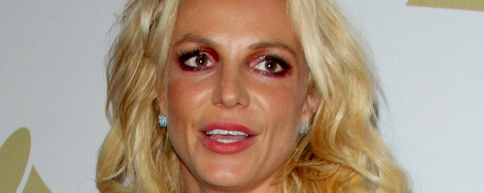 Britney Spears pose seins nus sur Instagram... 