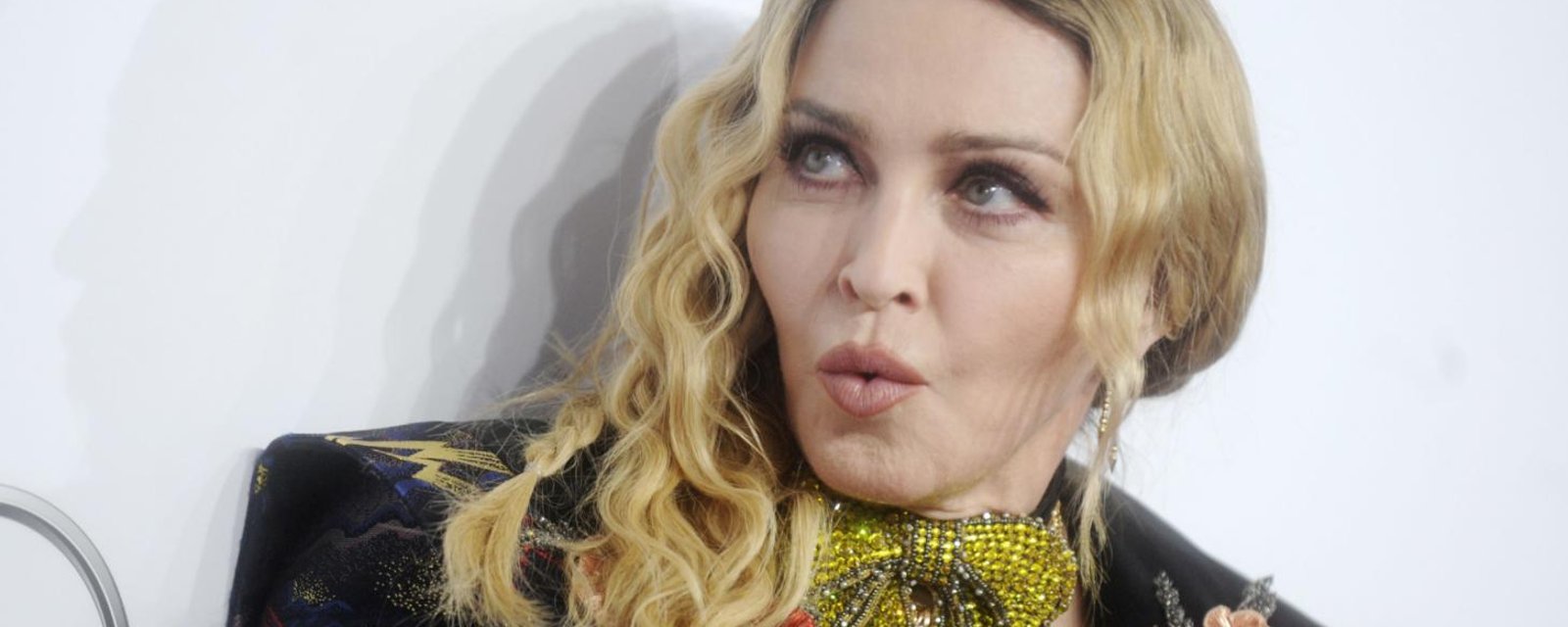 Madonna a un nouveau chum... Il a 25 ans de moins qu'elle et c'est une bombe sexuelle! 