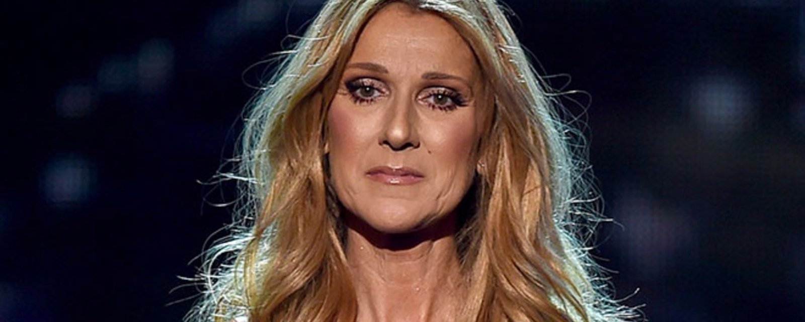 La nouvelle robe de Céline Dion vole la vedette... Pour les mauvaises raisons! 