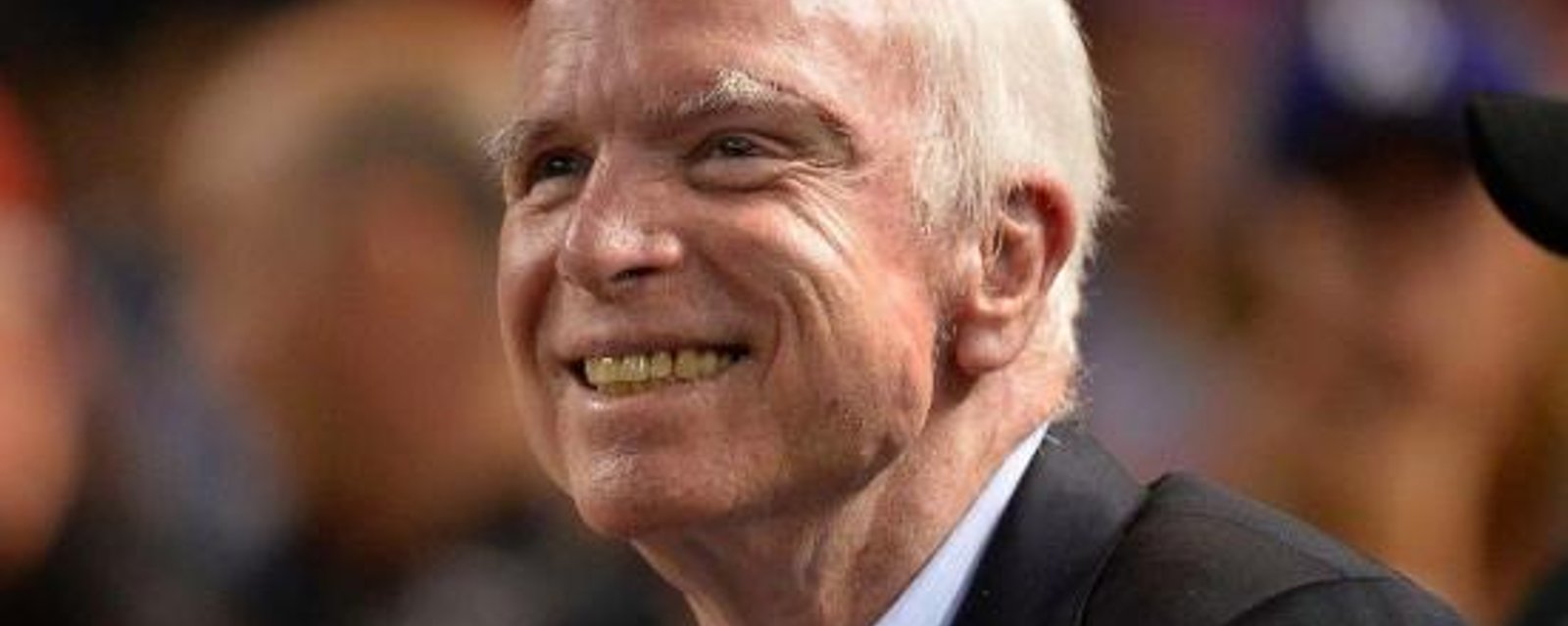 DERNIÈRE HEURE: Le sénateur John McCain est décédé à 81 ans