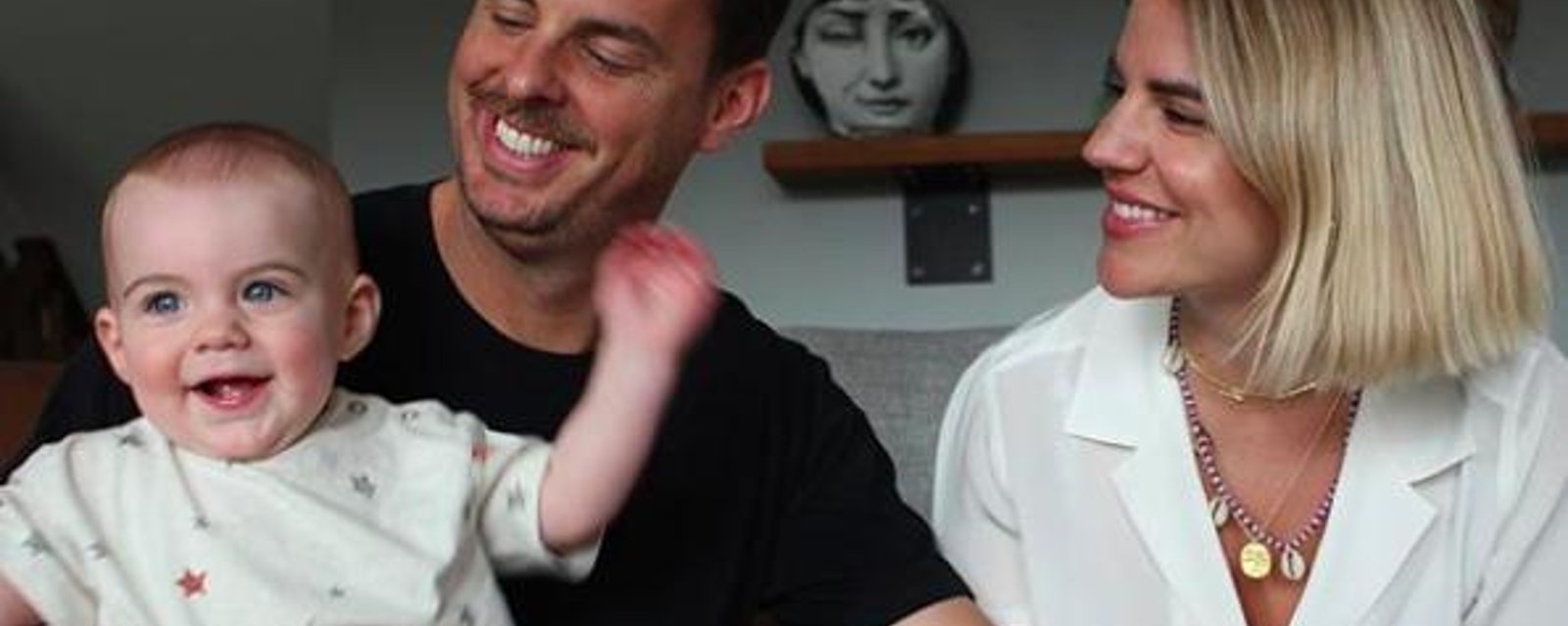 Cette vidéo du bébé de Philippe Bond est la chose la plus drôle que vous verrez aujourd'hui