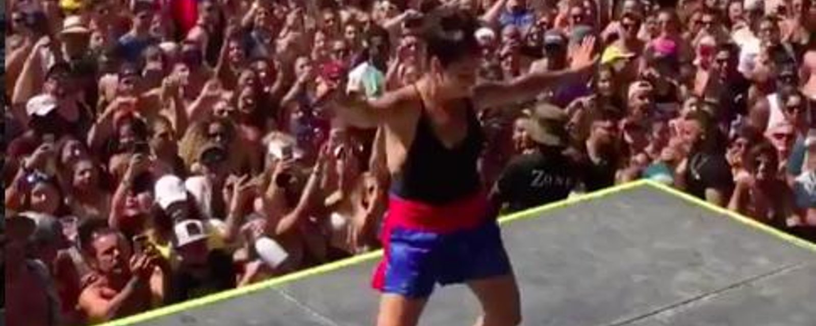 Cette vidéo de Mariana Mazza qui se bouge les fesses devant une foule en délire va faire votre journée