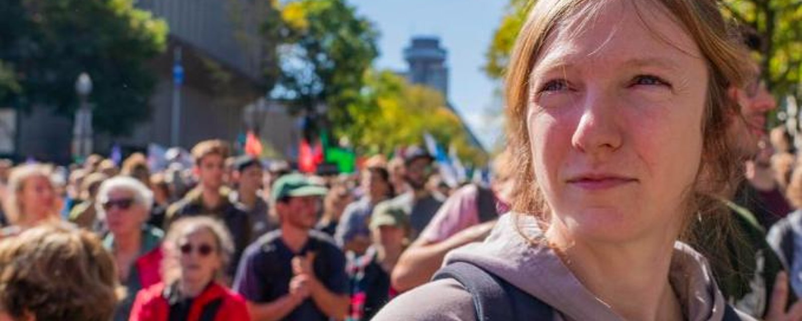 DERNIÈRE HEURE: Catherine Dorion refusée à l'Assemblée nationale parce qu'elle portait un coton ouaté