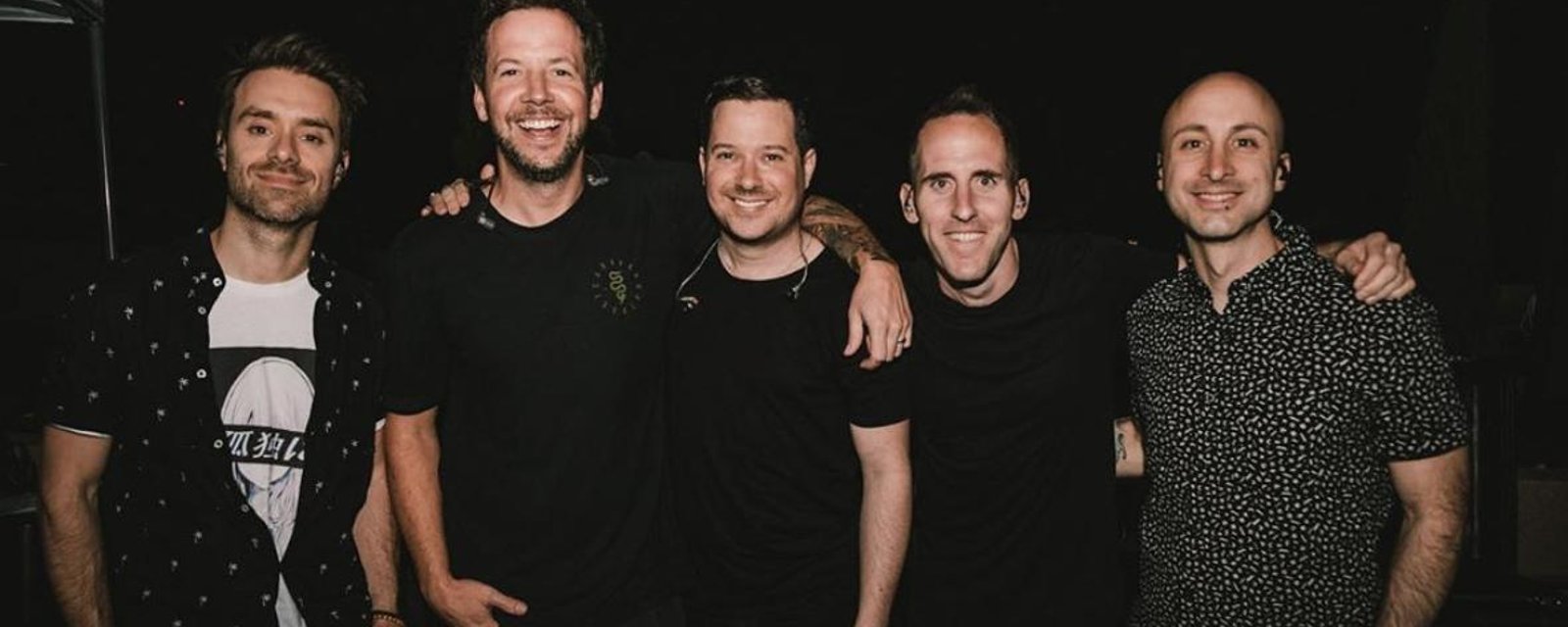 Simple Plan: le bassiste David Desrosiers quitte suite à des allégations et le groupe prend une pause