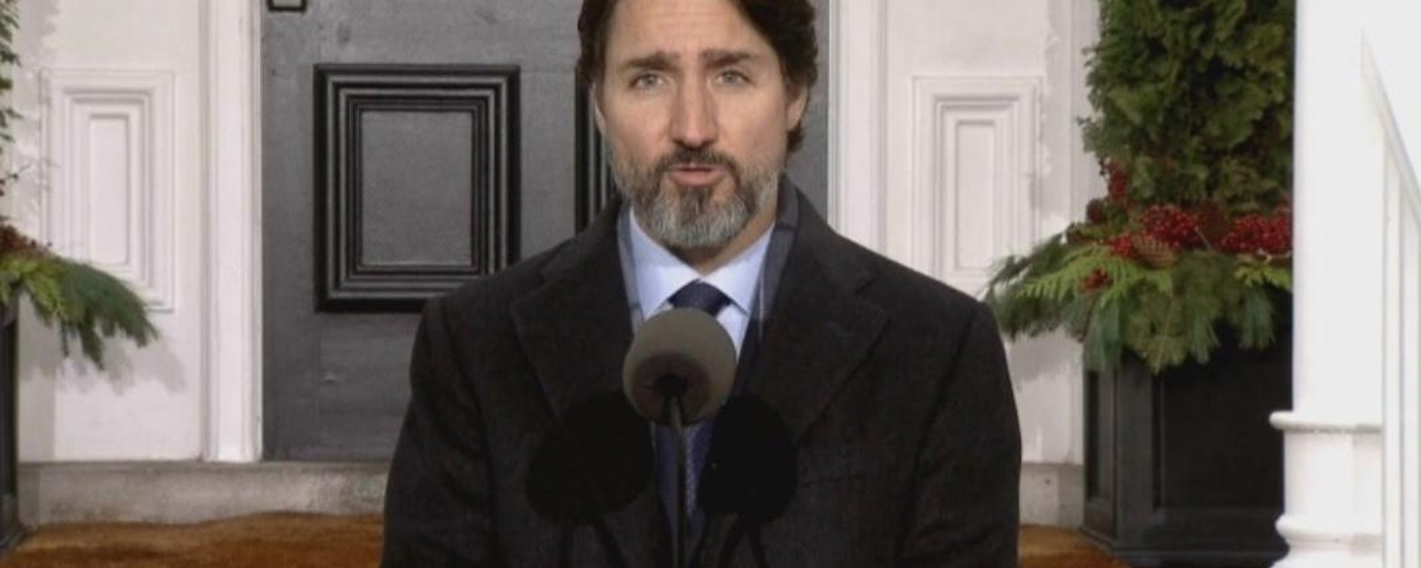 Le fils de Justin Trudeau vole la vedette durant la conférence de presse