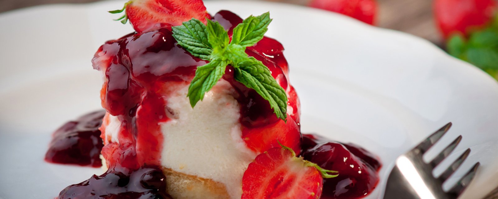 Coulis de fraises d'automne, sur un bon gâteau blanc ou un gâteau au fromage... c'est magique!
