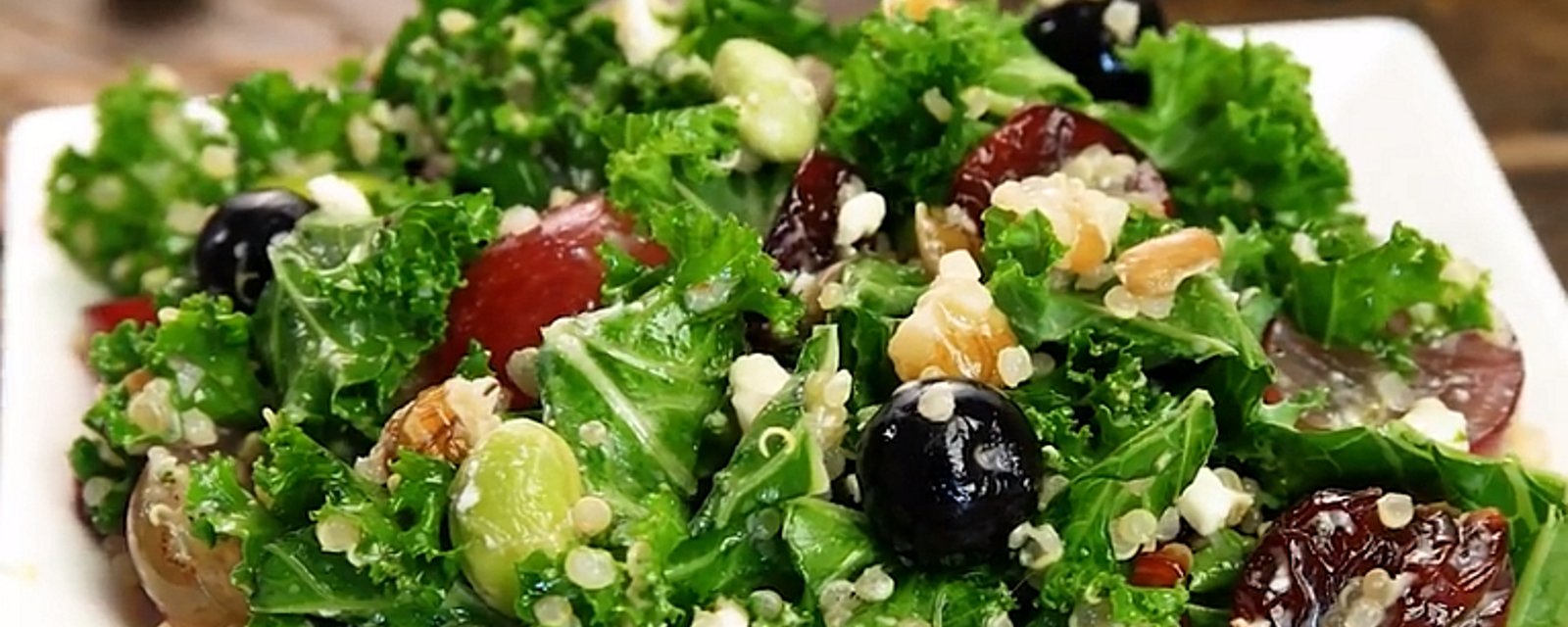 Salade colorée aux 12 superaliments