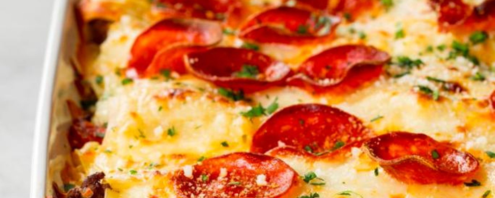 Savoureuse lasagne-pizza aux trois fromages