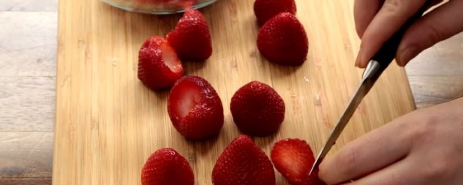 Cette recette vous permettra d'apprêter vos fraises d'une toute nouvelle façon