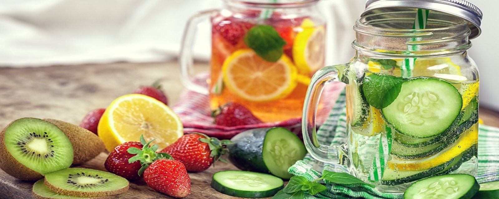 Les meilleures recettes d'eau naturellement aromatisée au goût de fruits