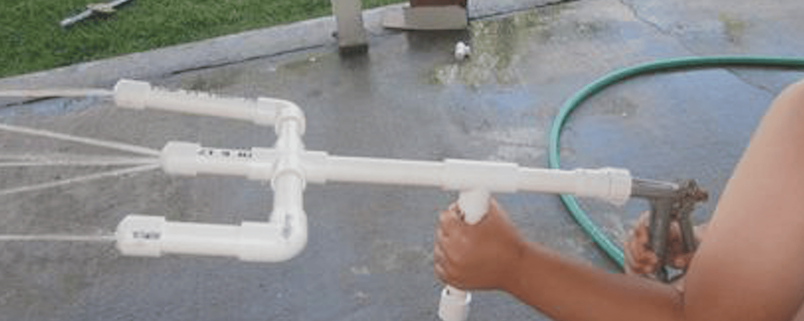 Comment faire un super pistolet à eau avec des tuyaux
