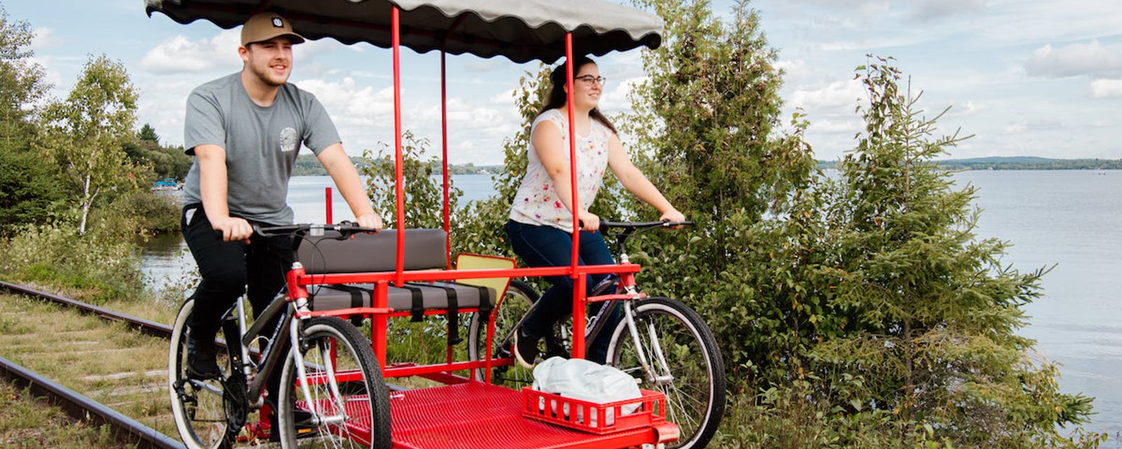 Suggestion d’activé estivale: du vélo sur rails dans un cadre enchanteur