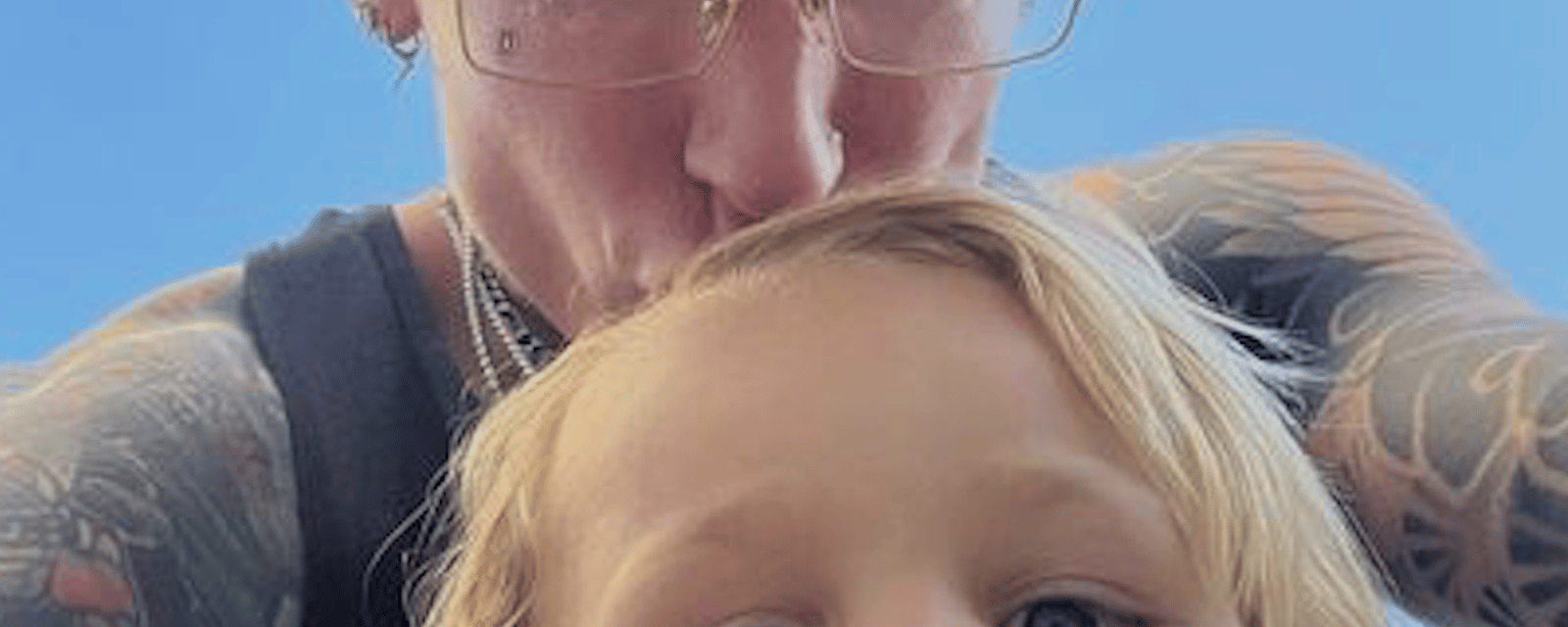 Un papa offre une manucure à son fils de 3 ans en réaction aux propos d’une éducatrice