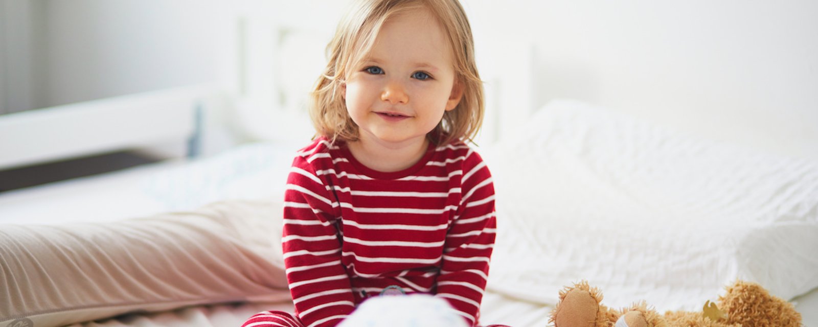 À quelle fréquence faut-il laver le pyjama d’un enfant?