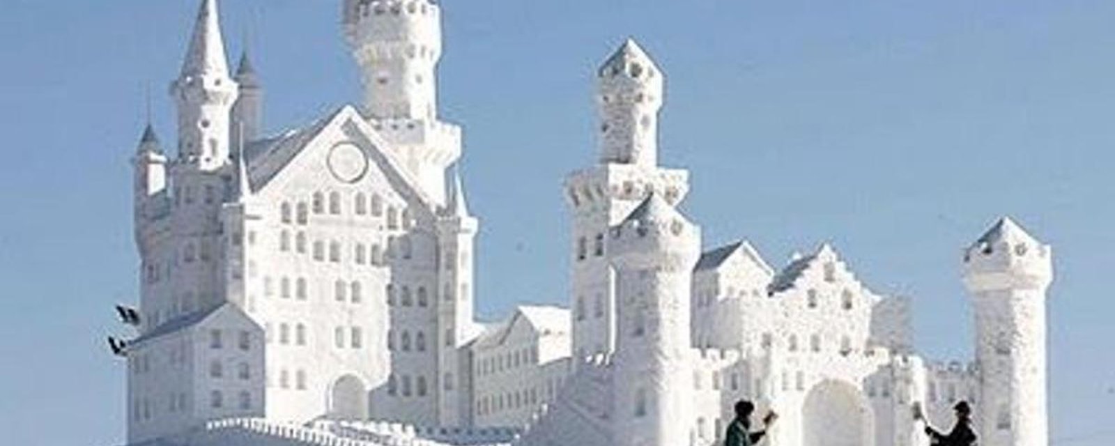 20 châteaux de neige et de glace plus fabuleux les uns que les autres