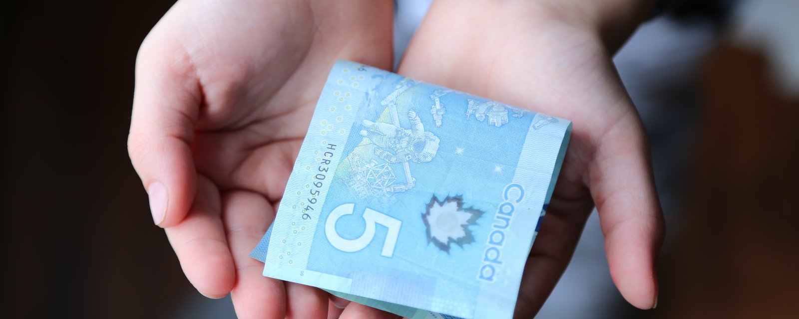 Beaucoup de Québécois doivent vivre de paie en paie sans pouvoir économiser