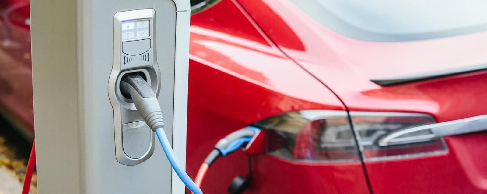Un facteur pourrait provoquer une ruée des Québécois vers l'achat de voitures électriques. 