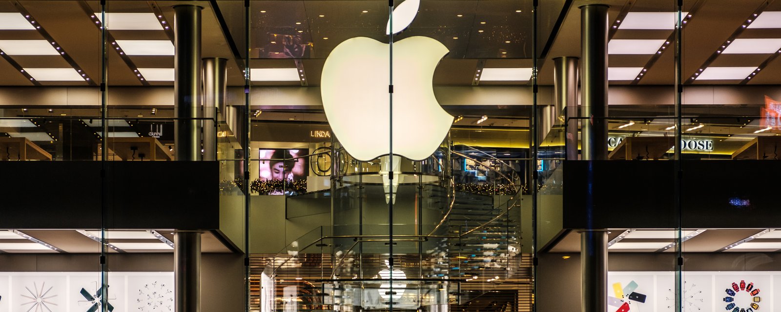 Des employés de l'Apple Store réclament maintenant des pourboires.