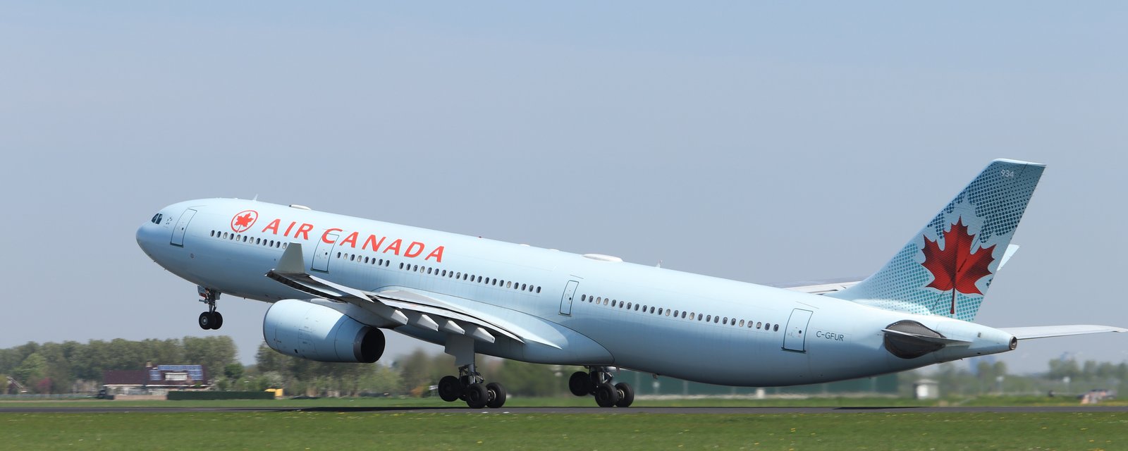 Air Canada embauche des agents de bord à Montréal et c'est payé 28,28 $ l'heure