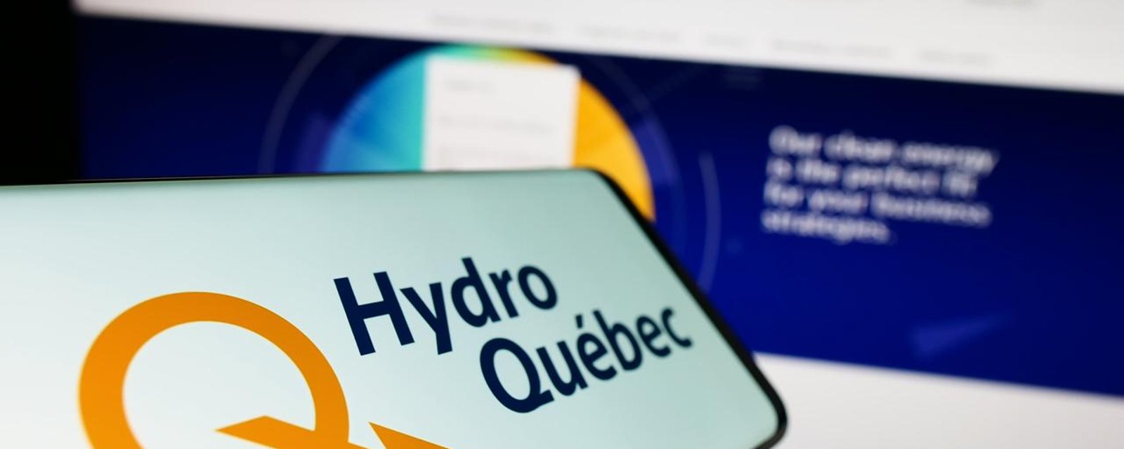 Une femme demande sur Twitter comment regarder les conférences d'Hydro-Québec sans électricité.