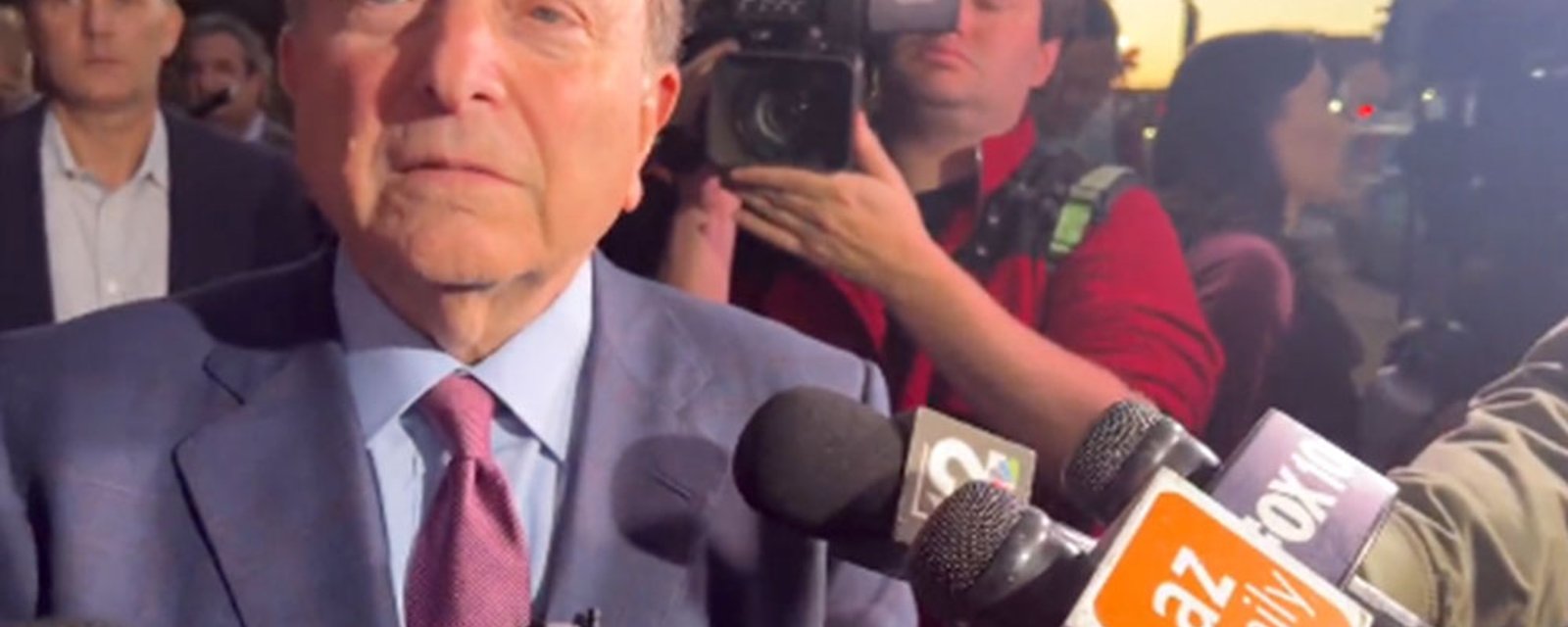 Gary Bettman swarmed by media as he arrives in Arizona to help bail out the Coyotes