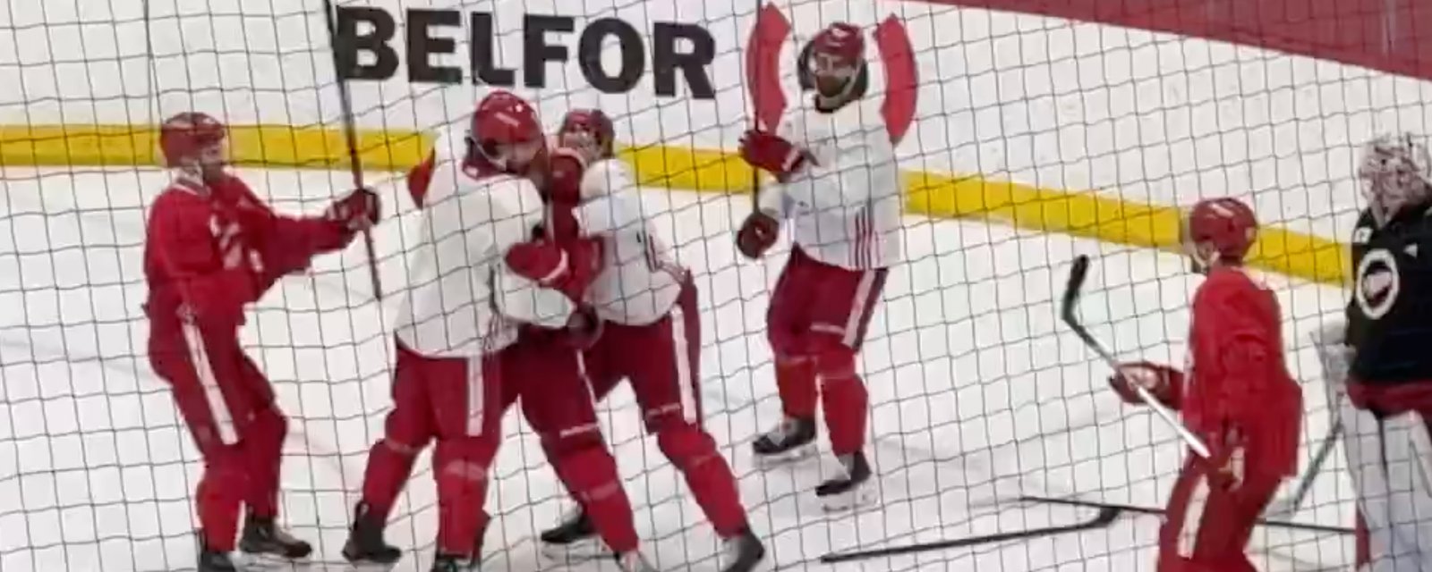 Fight breaks out during Red Wings practice, teammates had to be separated!