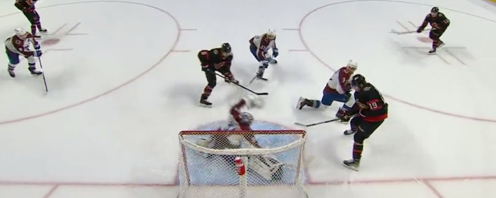 Johansson makes a ridiculous save with just 4 seconds left!