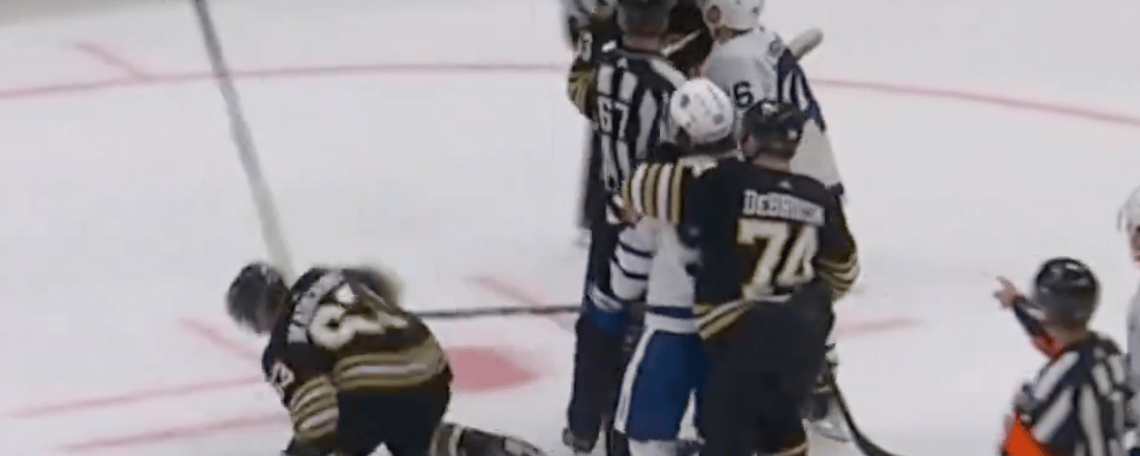 Brad Marchand goes viral for ridiculous dive 