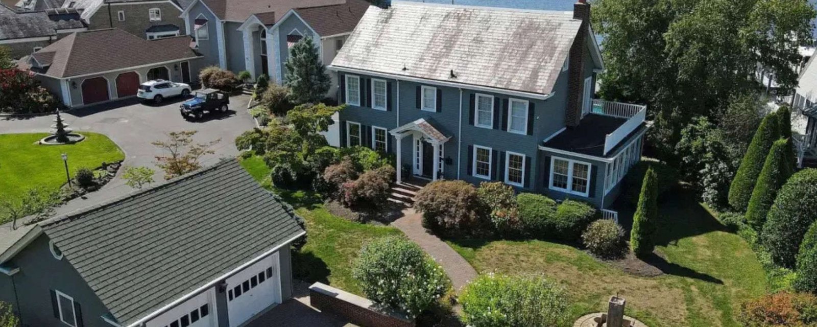 L’emblématique maison utilisée dans le film Amityville a été vendue pour 1,46 million de dollars.