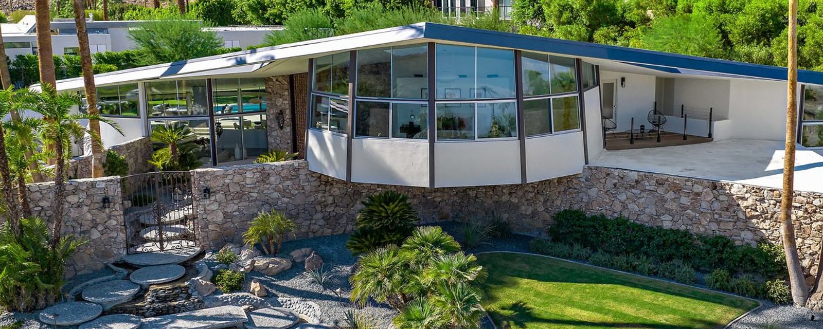 La fameuse demeure de Palm Springs où Elvis et Priscilla ont passé leur lune de miel est à vendre