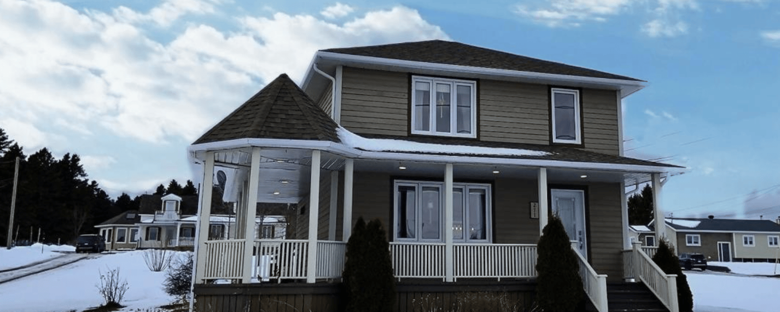 Une chaleureuse maison à vendre avec vue sur la mer en Gaspésie pour moins de 250 000 $