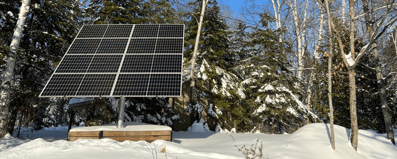 Un Québécois paie 78 % moins cher en électricité après avoir installé des panneaux solaires.