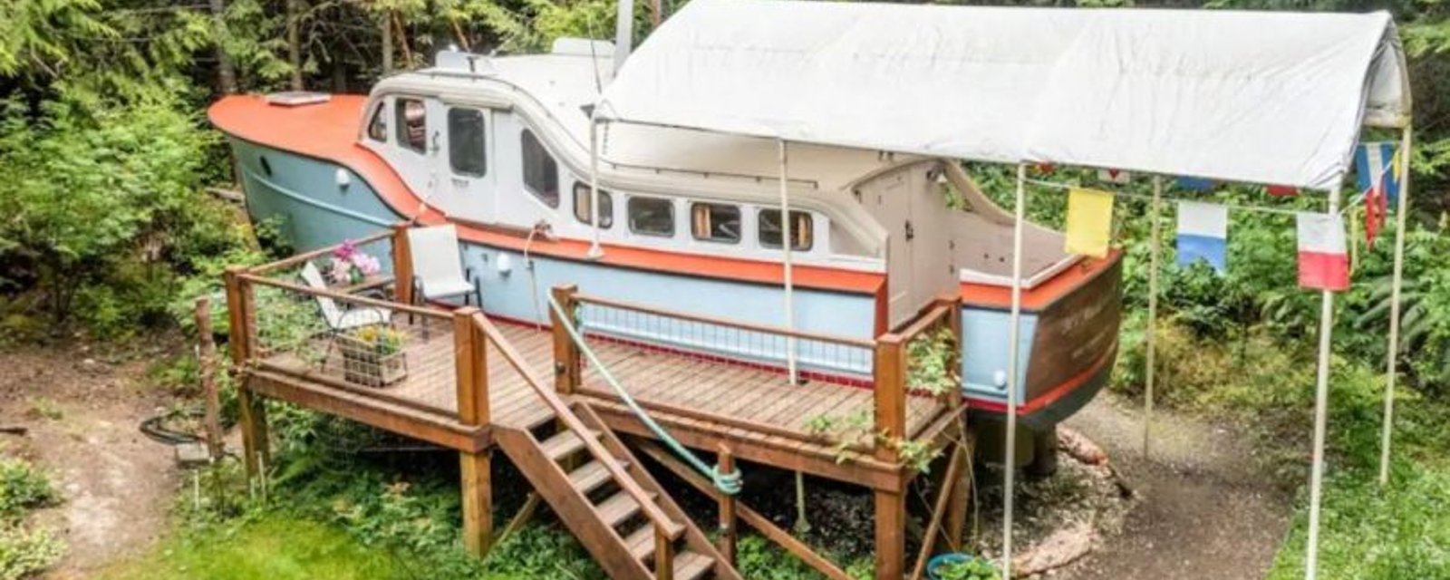 Ce vieux bateau a été transformé en une charmante location sur Airbnb 