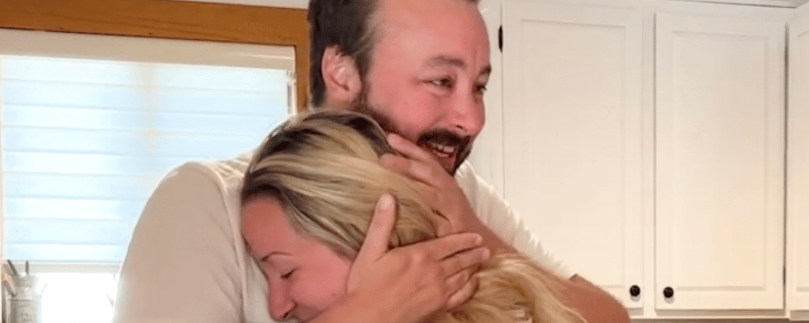 Mathieu Gratton et sa conjointe annoncent leur premier enfant dans une vidéo qui vous donnera les larmes aux yeux