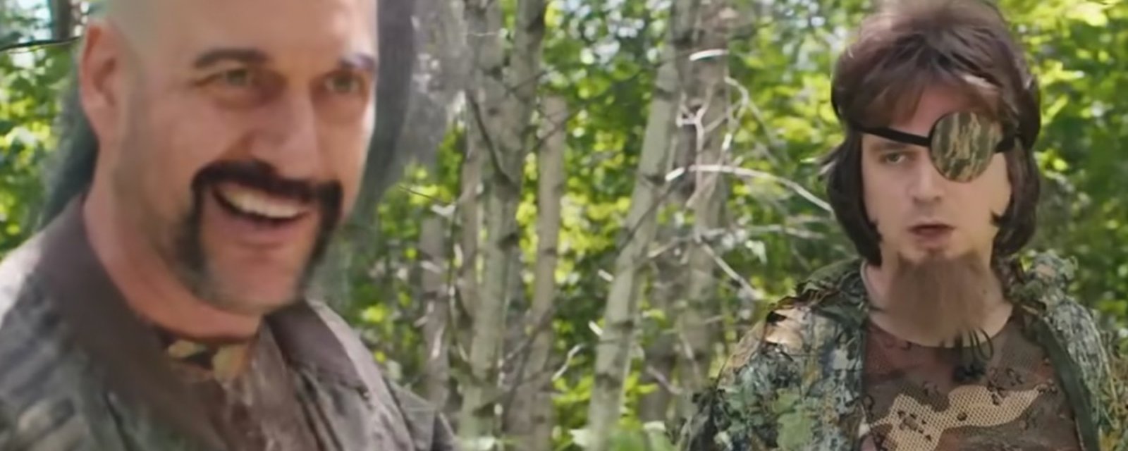 Martin Matte et Arnaud Soly jouent des survivalistes vraiment pas doués dans une nouvelle vidéo complètement délirante