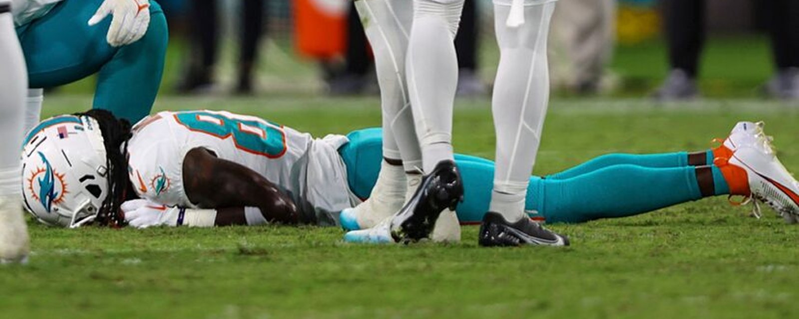 Dolphins receiver Daewood Davis suffers scary injury