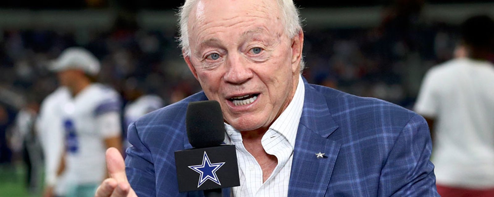 Cowboys owner Jerry Jones goes viral for post-game kiss (VIDEO)