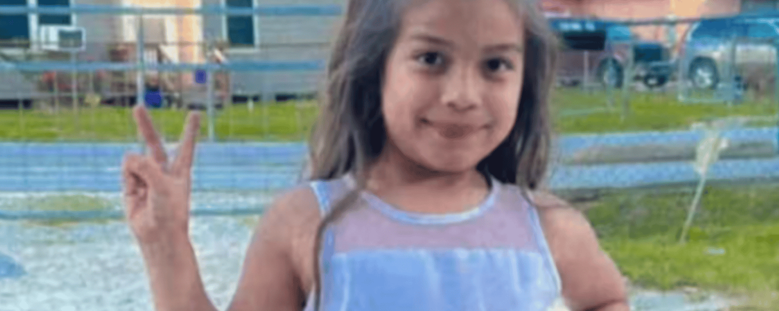 Une fillette meurt tragiquement après avoir été aspirée par le tuyau défectueux d’une piscine
