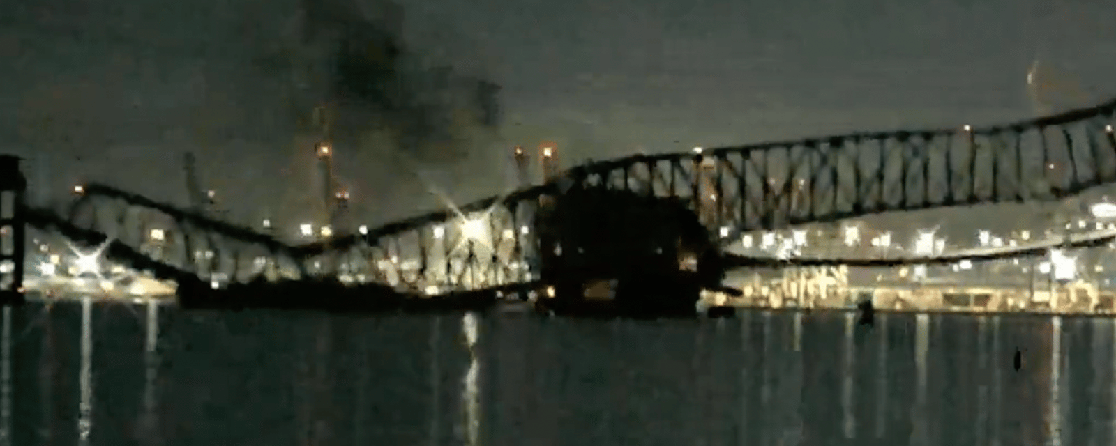 Un pont s'effondre après avoir été percuté par un navire à Baltimore 