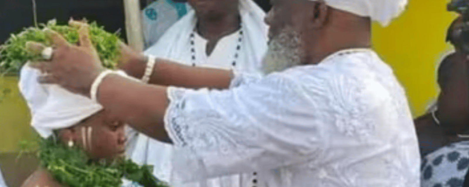 Un prêtre de 63 ans se marie avec une adolescente de 13 ans suscitant ainsi la consternation