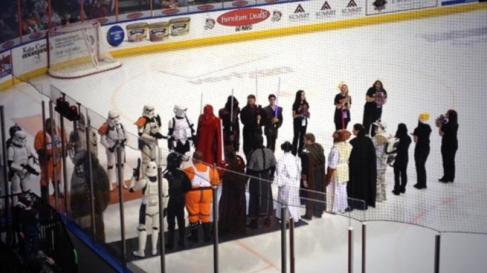 PHOTOS: Hockey team hosts Star Wars Night!