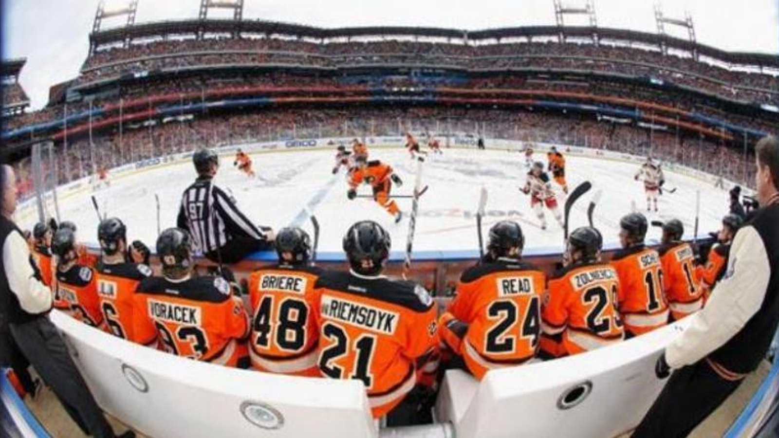 What&amp;#039;s wrong with the Flyers this year?