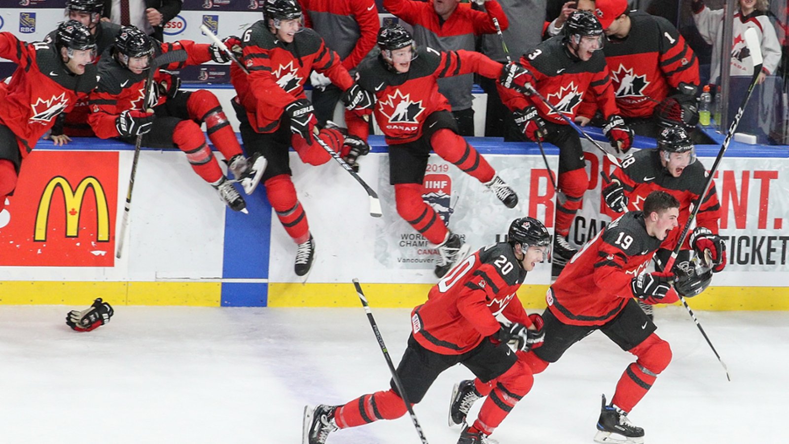 Cinq joueurs de Team Canada Junior 2018 pourraient être accusés de viol au criminel