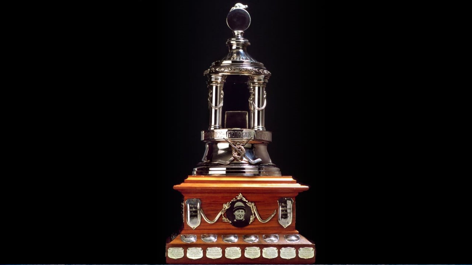 La LNH dévoile les trois finalistes pour le trophée Vezina