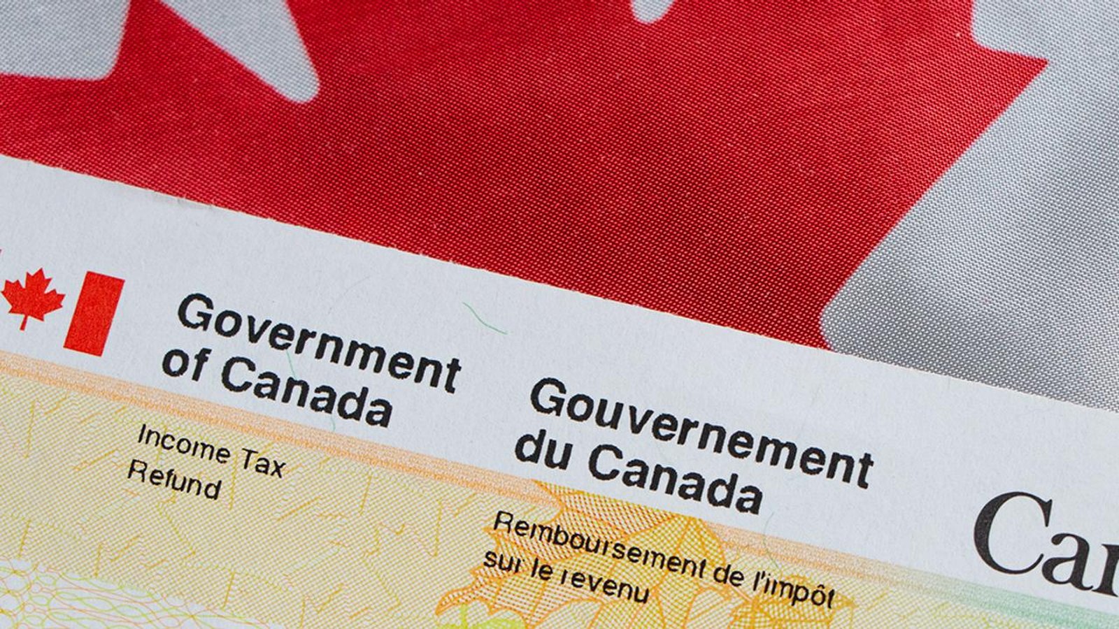 Le gouvernement pourrait geler le retour d'impôt de milliers de Québécois 
