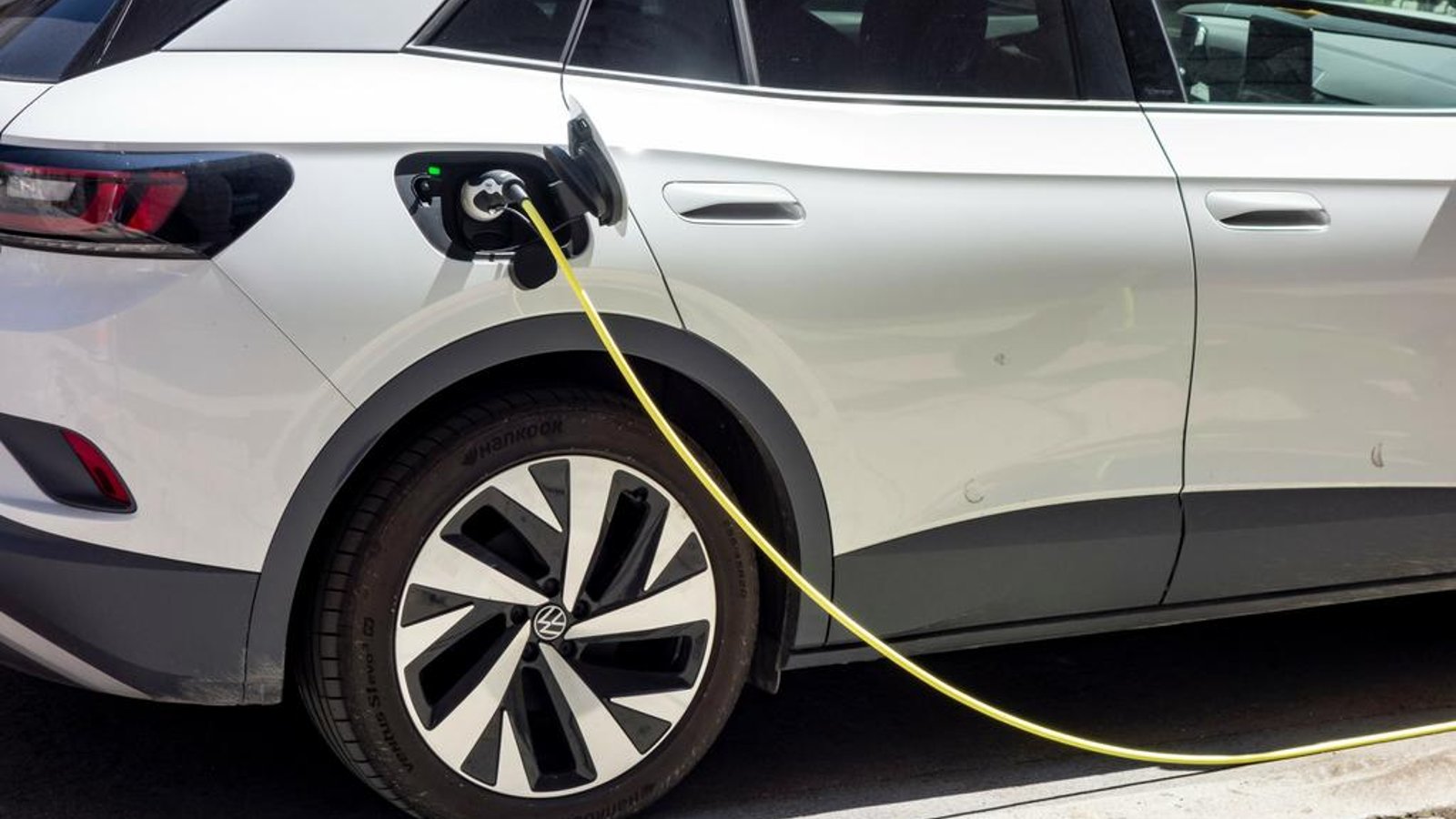 Les ventes des véhicules électriques continuent d'augmenter mais plus lentement