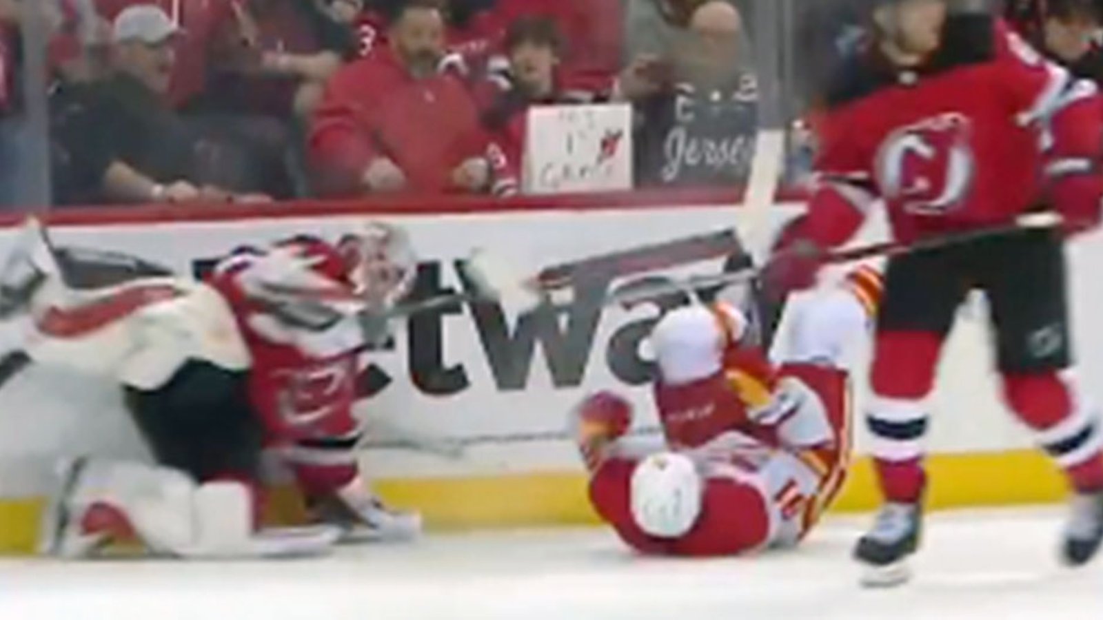 Vanecek takes a run at Kadri late in Flames vs Devils!