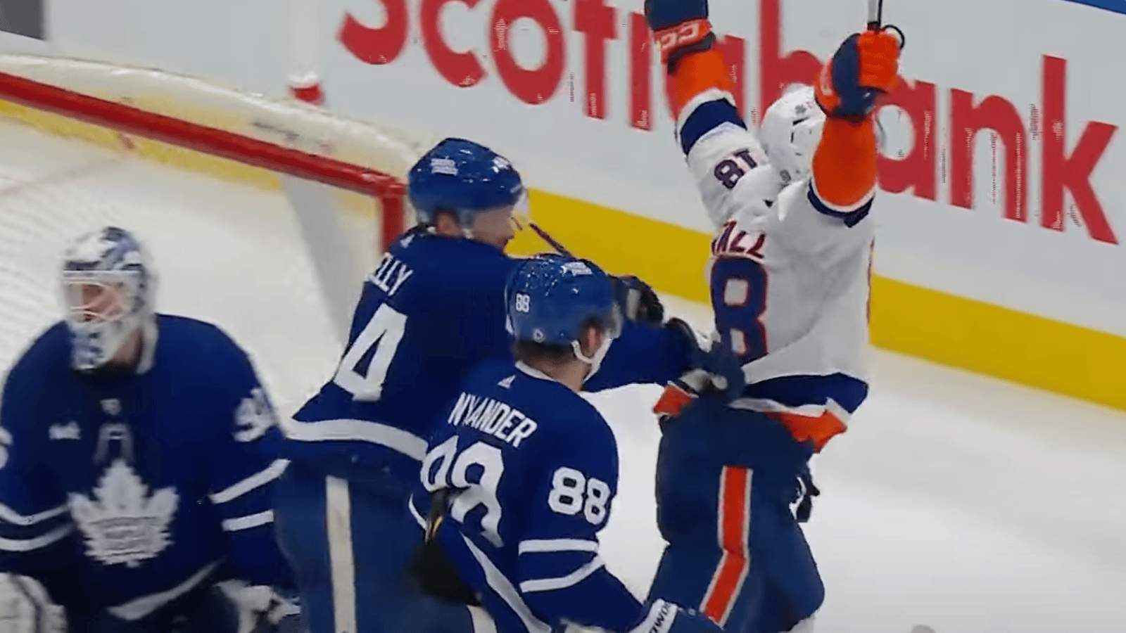 Pierre Engvall gets revenge against Maple Leafs 