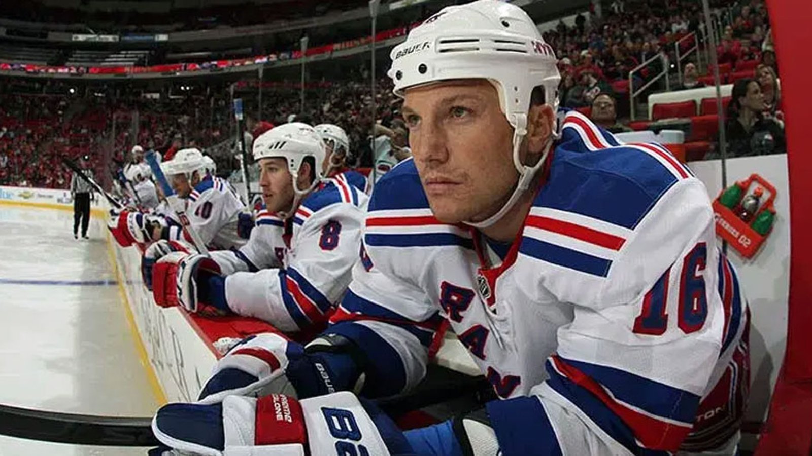 Report: Rangers bringing in Sean Avery to help solve their problems